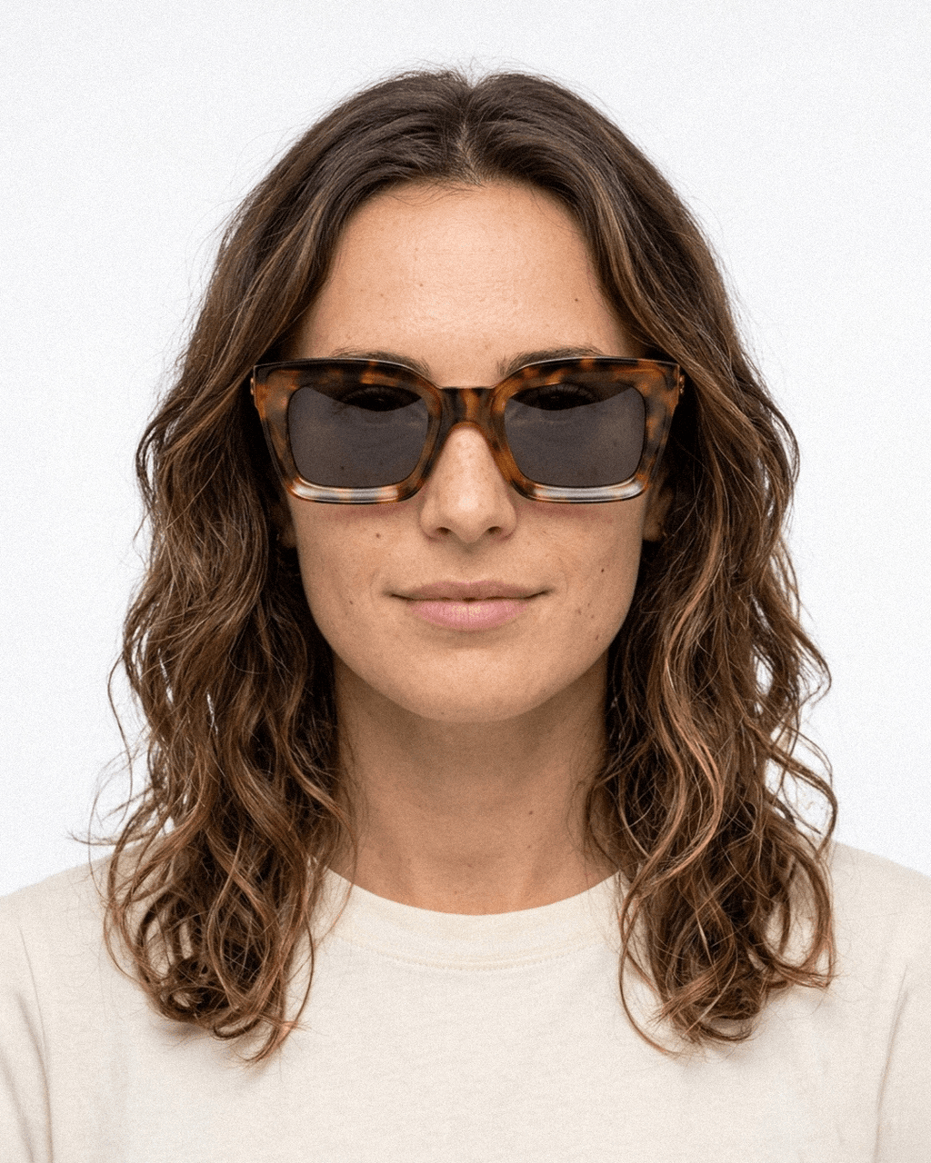 LOS ANGELES - Strana Eyewear
