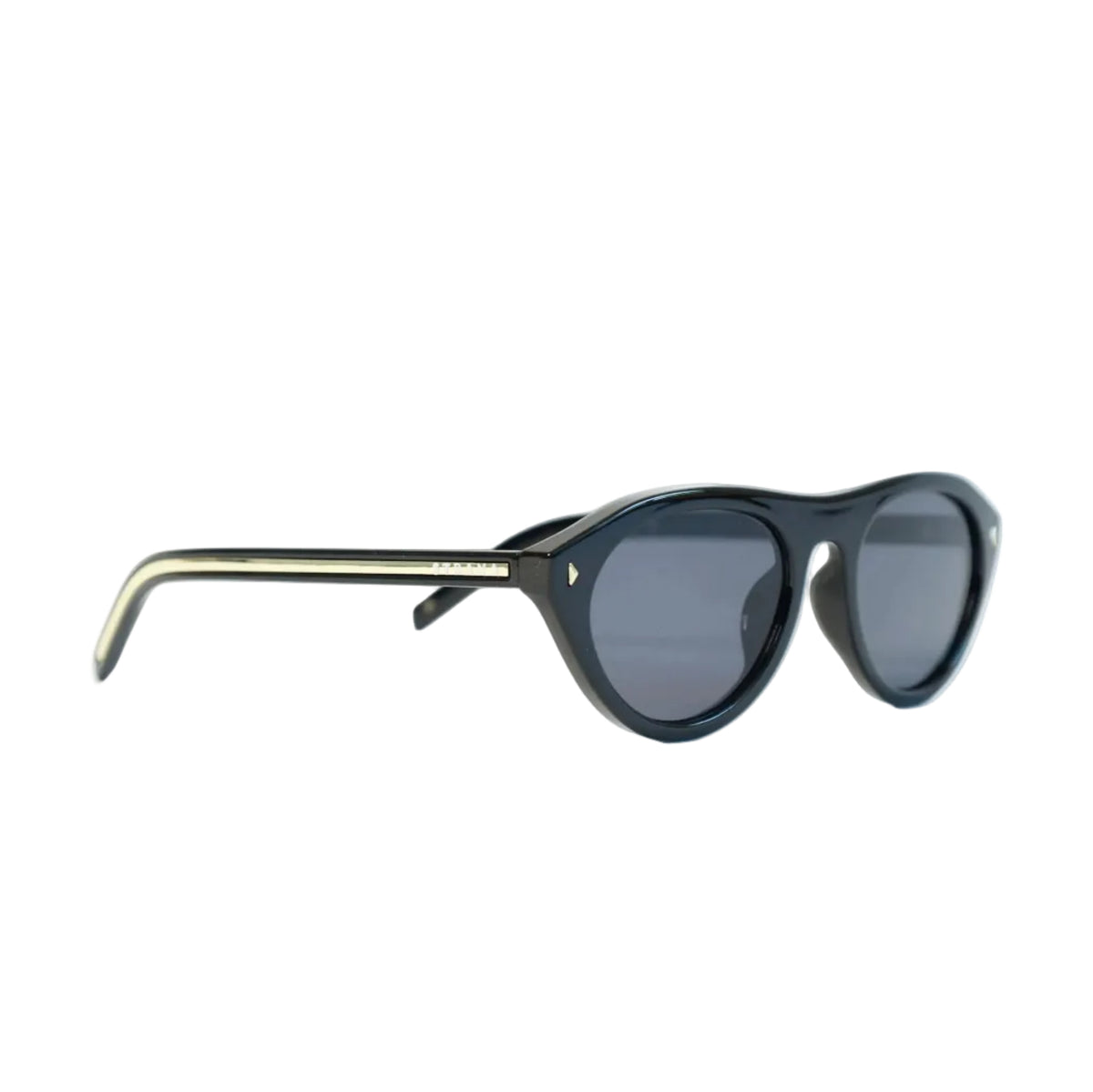 NEW YORK - Strana Eyewear