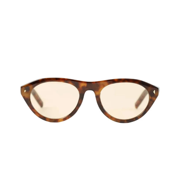 NEW YORK - Strana Eyewear